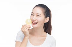 黑狼、黑狼太太和小黑狼的故事